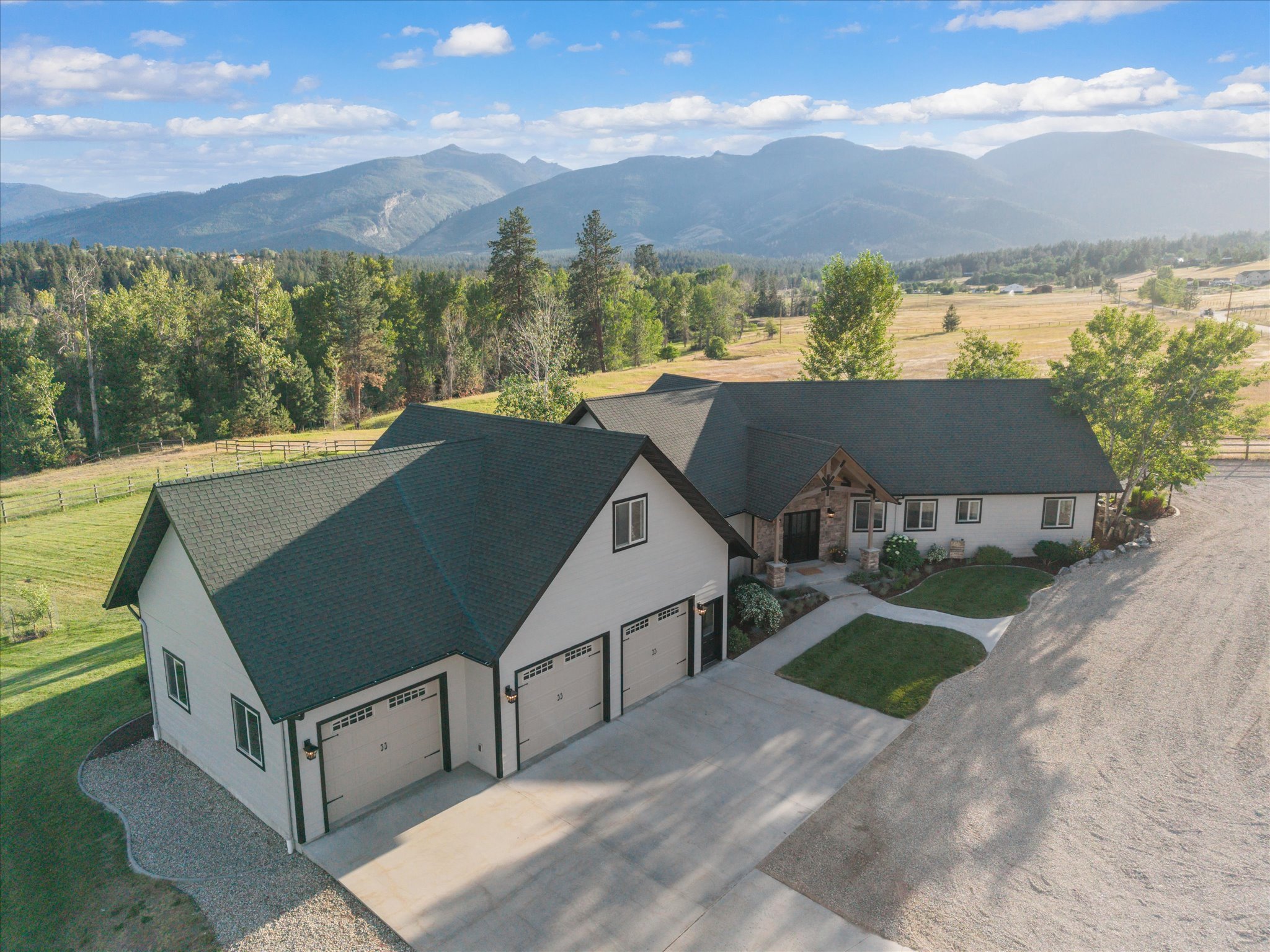 1219/1223 Creek View Lane