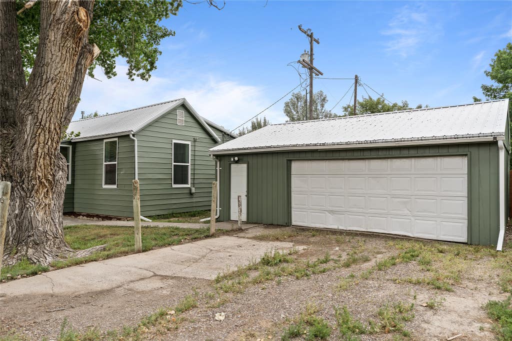 Photo of 380 Central Avenue, Vaughn, MT 59487 (MLS # 30076121)