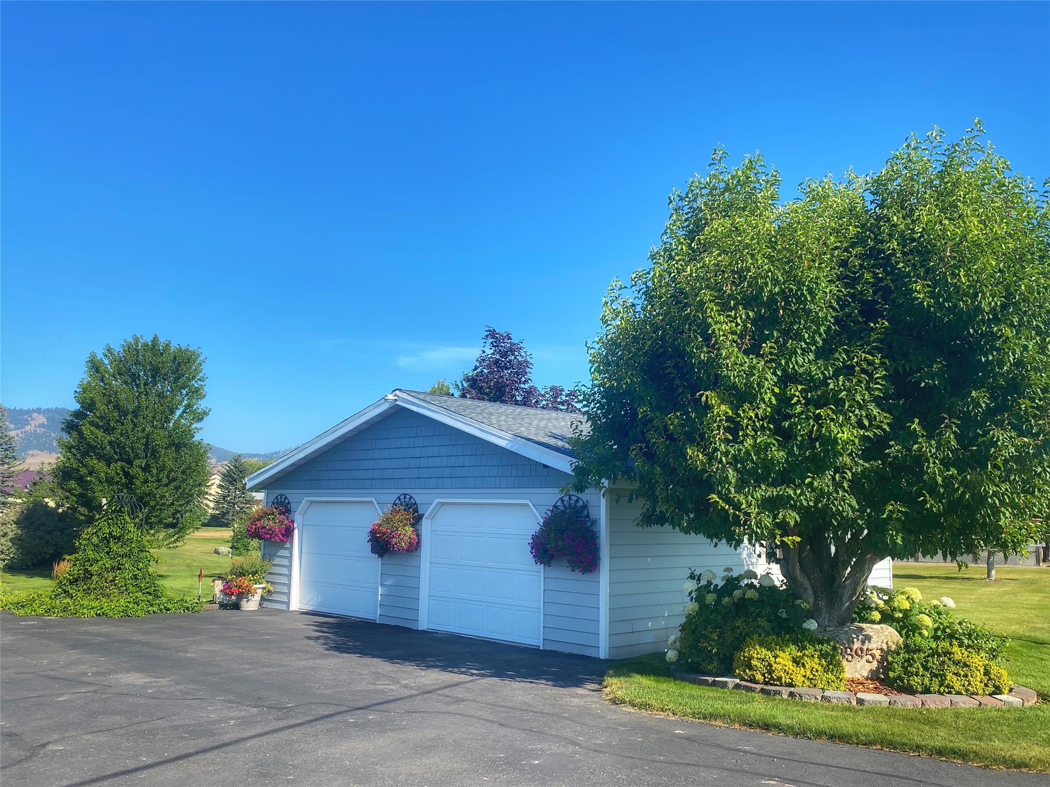 Polson, Montana 59860, United States, 3 Bedrooms Bedrooms, ,2 BathroomsBathrooms,Residential,Active,53949