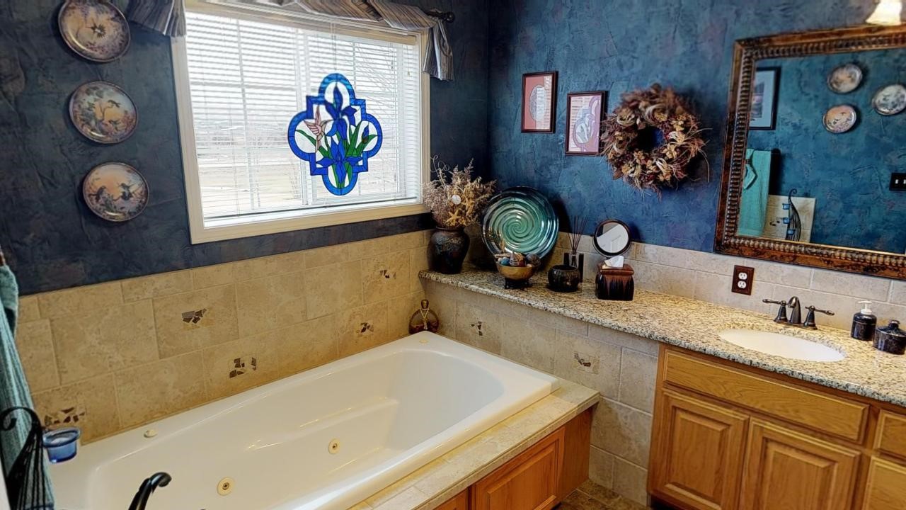 Polson, Montana 59860, United States, 3 Bedrooms Bedrooms, ,2 BathroomsBathrooms,Residential,Active,53949