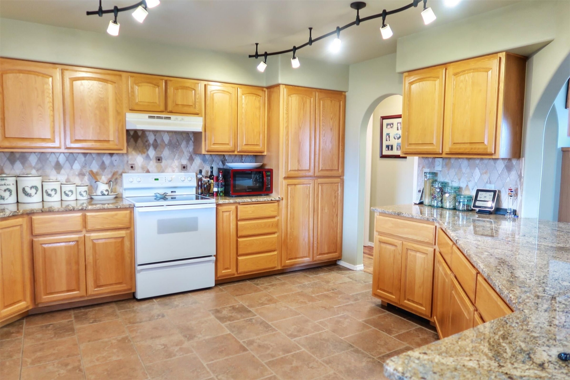 Polson, Montana 59860, United States, 3 Bedrooms Bedrooms, ,2 BathroomsBathrooms,Residential,Active,53949