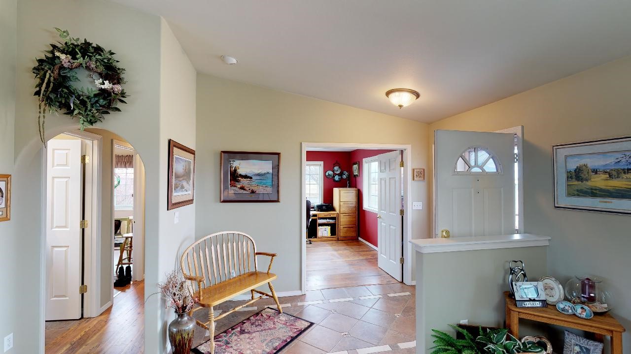 Polson, Montana 59860, United States, 3 Bedrooms Bedrooms, ,2 BathroomsBathrooms,Residential,Active,53949