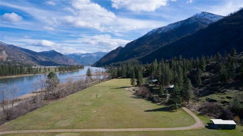 440 River Road E Plains MT 59859