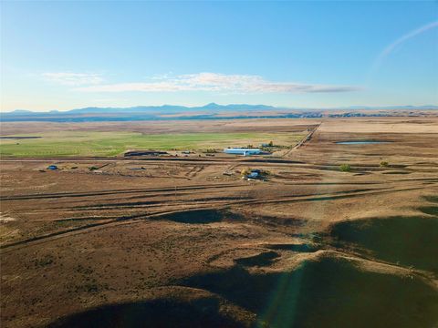 Photo of 33919 Us-87, Fort Benton, MT 59442 (MLS # 30060368) Photo of 33919 Us-87, Fort Benton, MT 59442 (MLS # 30060368)
