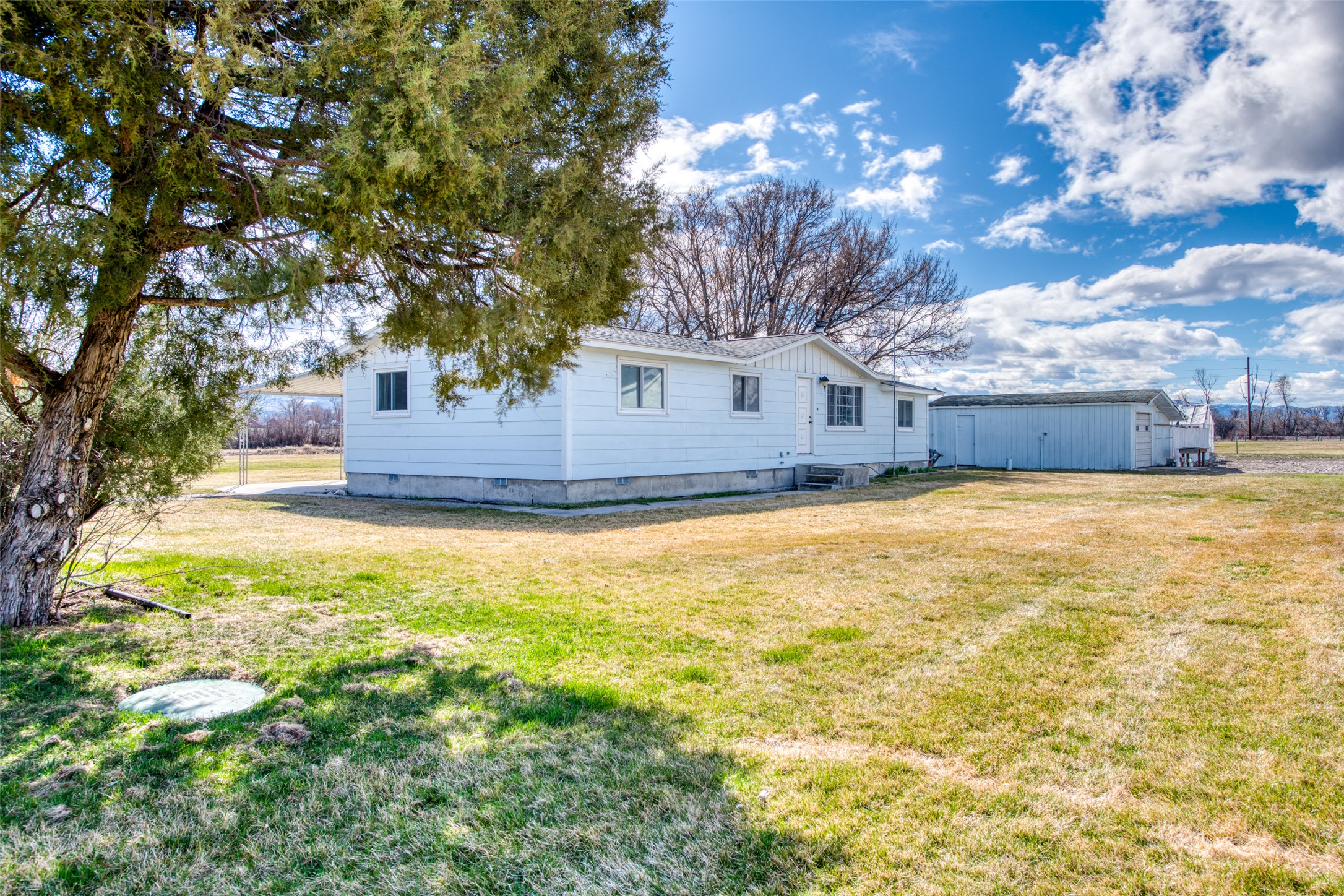 Hamilton, Montana 59840, United States, 2 Bedrooms Bedrooms, ,1 BathroomBathrooms,Residential,Active,117302