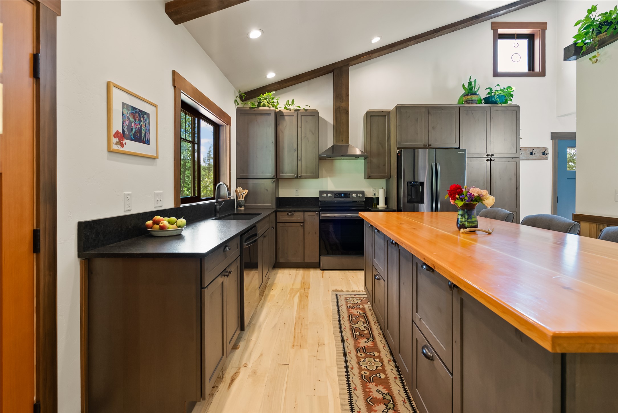 Bigfork, Montana 59911, United States, 4 Bedrooms Bedrooms, ,3 BathroomsBathrooms,Residential,Active,221176