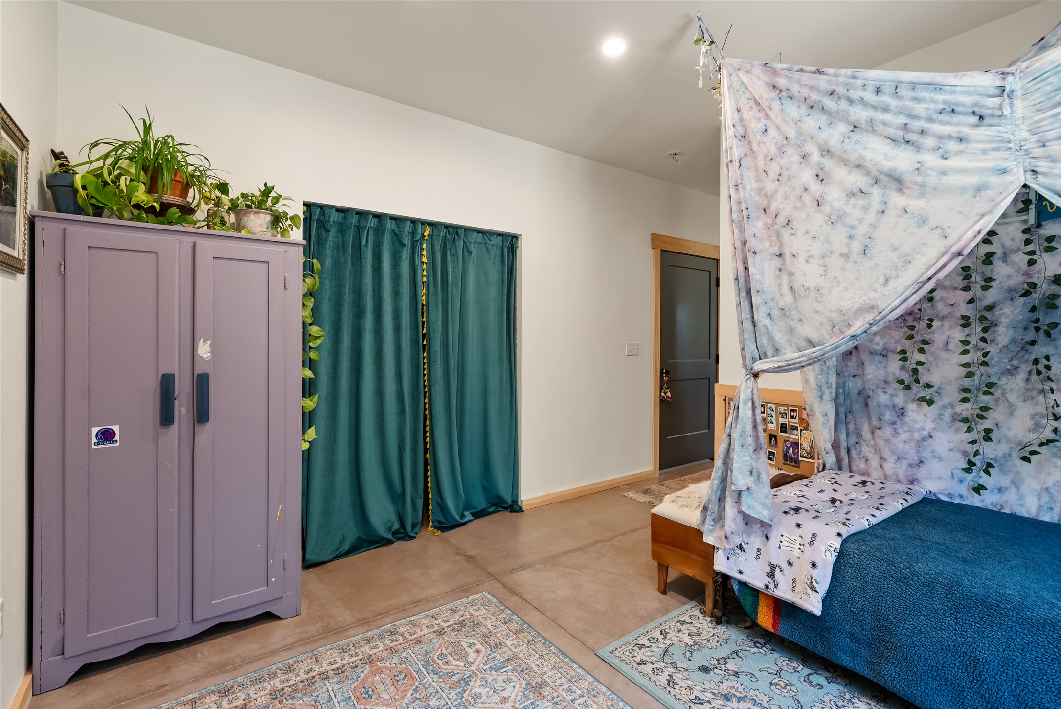 Bigfork, Montana 59911, United States, 4 Bedrooms Bedrooms, ,3 BathroomsBathrooms,Residential,Active,221176