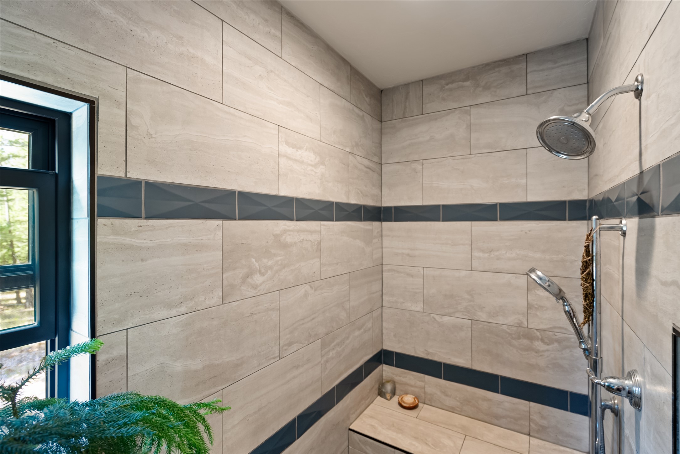 Bigfork, Montana 59911, United States, 4 Bedrooms Bedrooms, ,3 BathroomsBathrooms,Residential,Active,221176