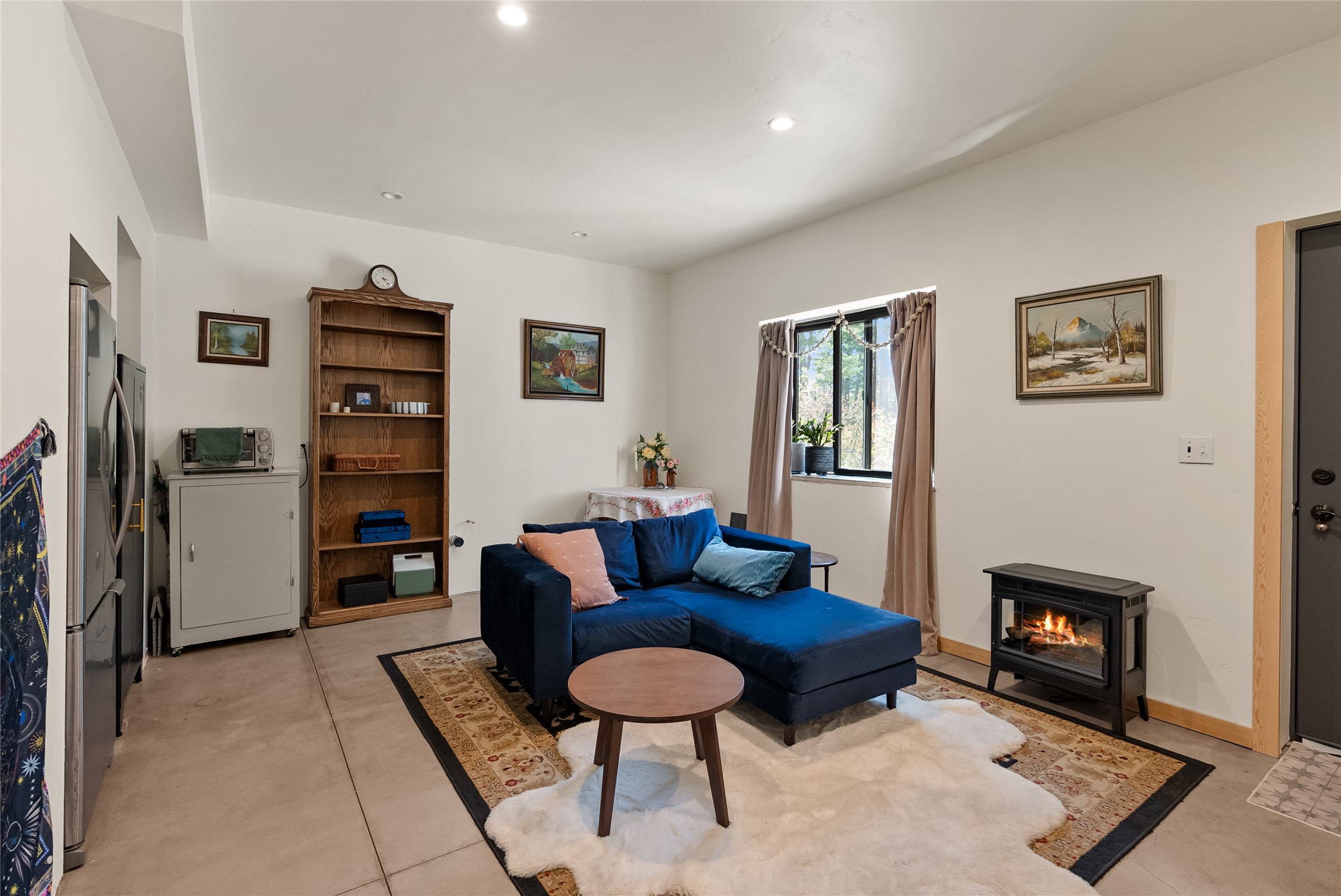 Bigfork, Montana 59911, United States, 4 Bedrooms Bedrooms, ,3 BathroomsBathrooms,Residential,Active,221176