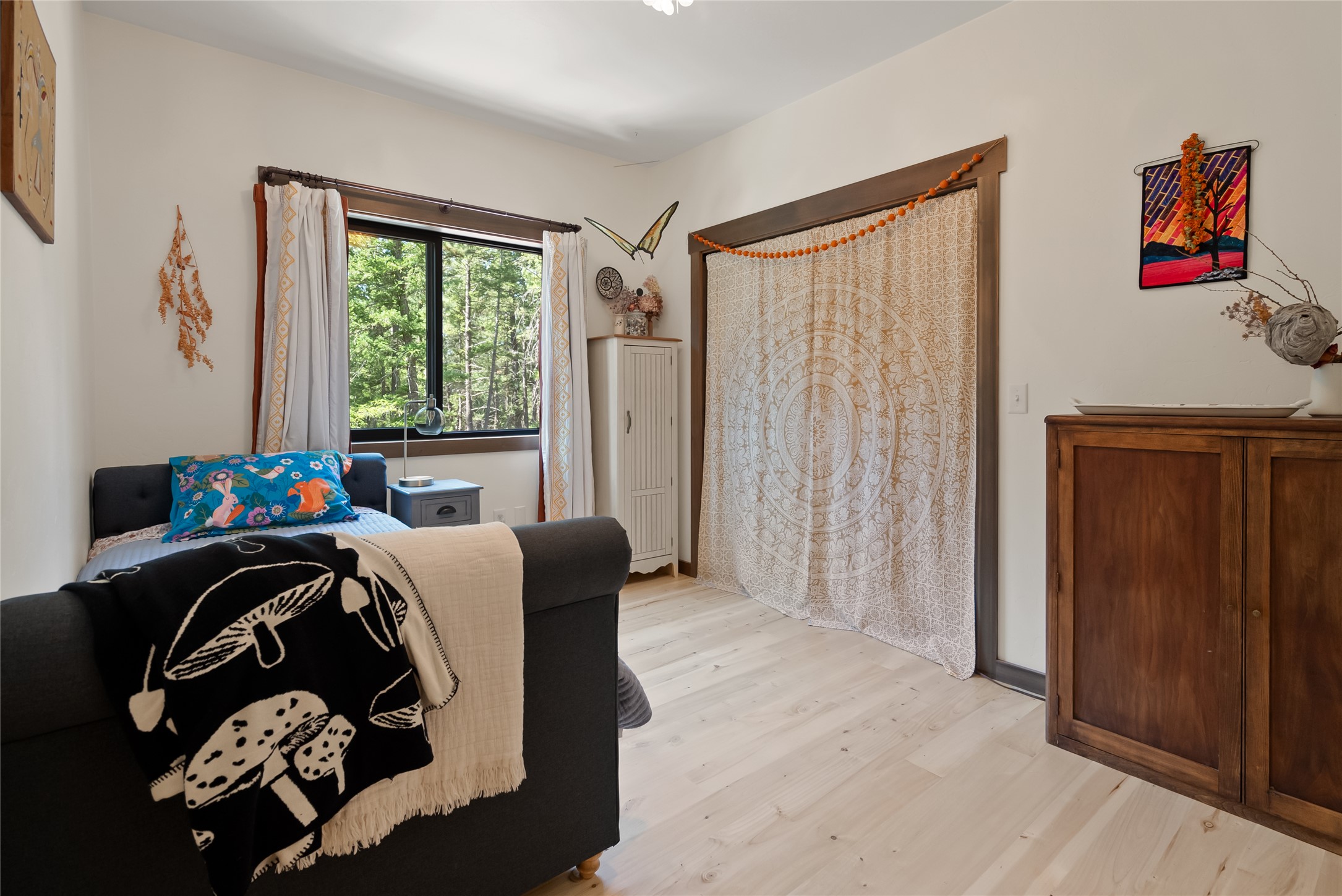 Bigfork, Montana 59911, United States, 4 Bedrooms Bedrooms, ,3 BathroomsBathrooms,Residential,Active,221176