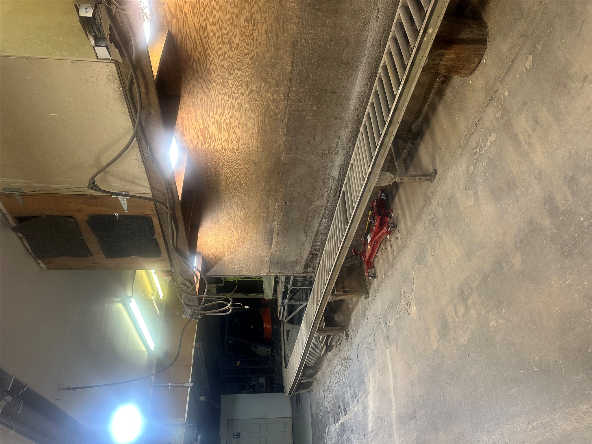 Hamilton, Montana 59840, United States, ,Commercial,Active,163050