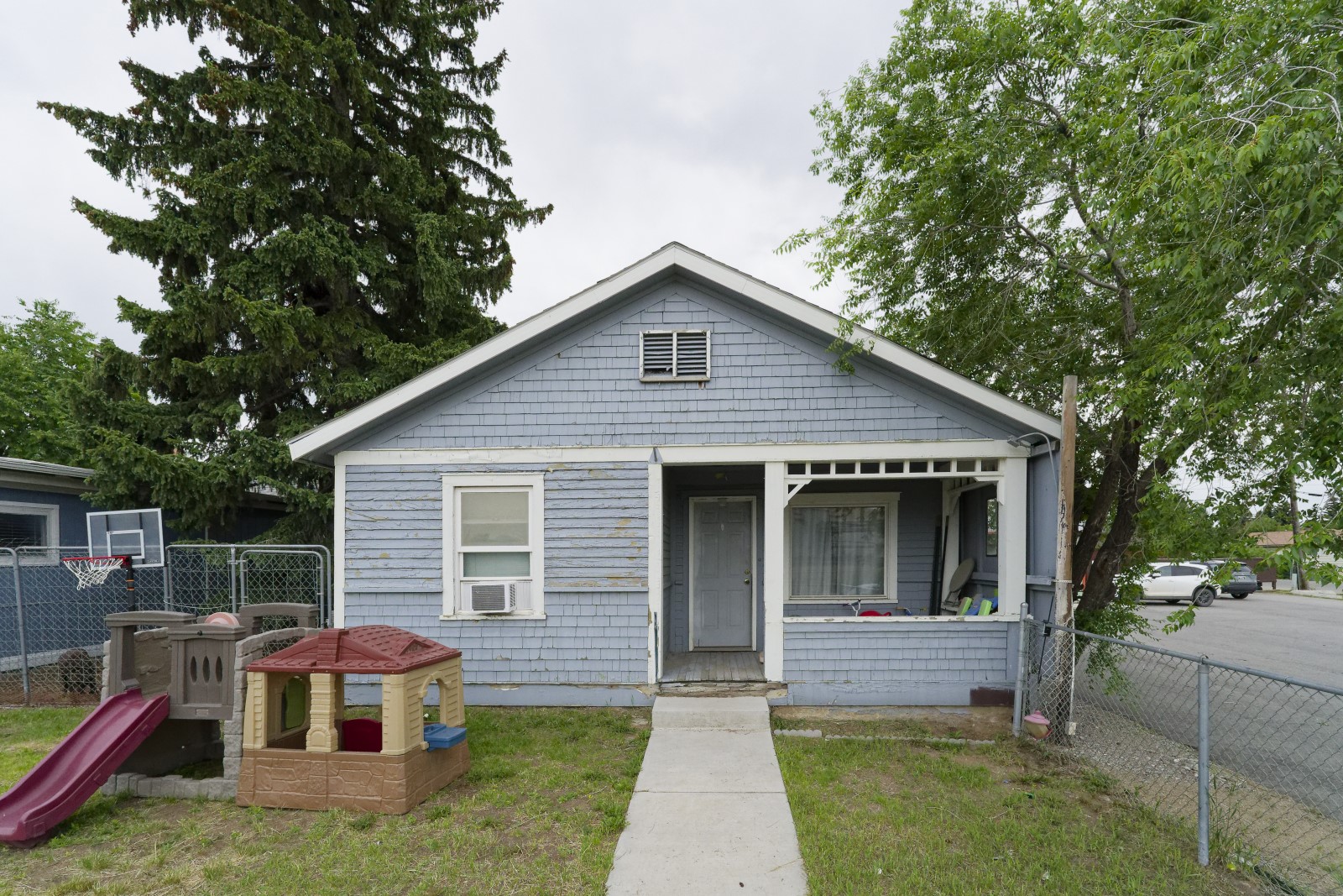 2412 Farrell Street