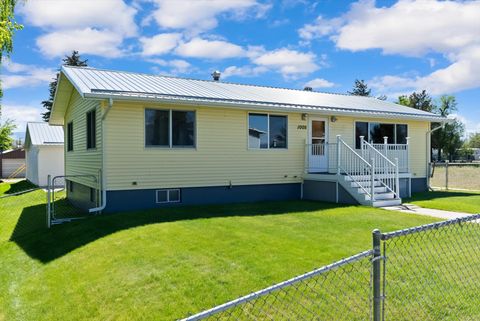 Tiny photo for 1005 Clark Street, Deer Lodge, MT 59722 (MLS # 30072024)