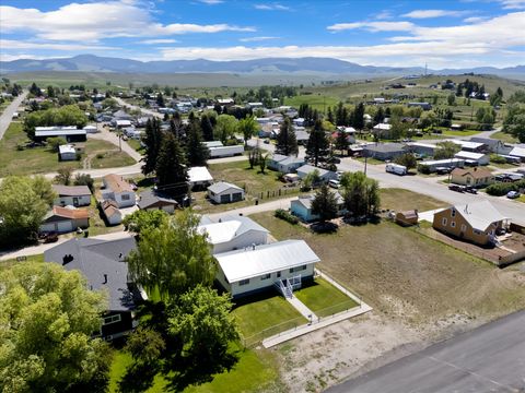 Tiny photo for 1005 Clark Street, Deer Lodge, MT 59722 (MLS # 30072024)