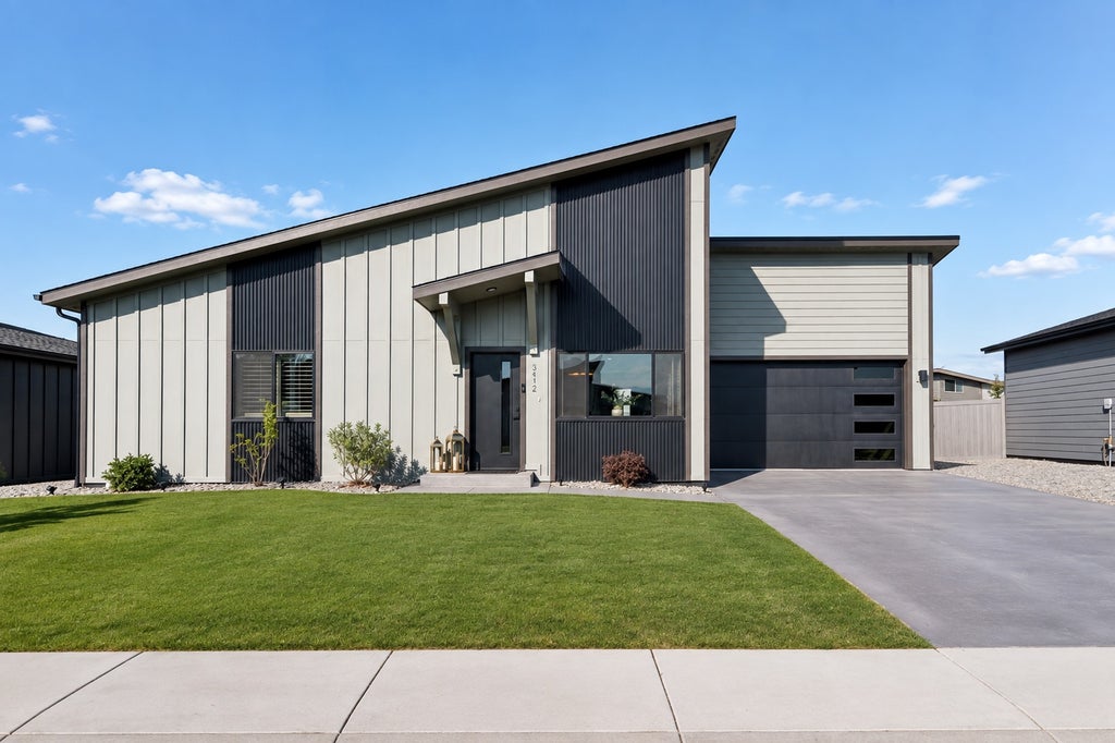 Photo of 3412 Goldenrod Lane, Kalispell, MT 59901 (MLS # 30077380)