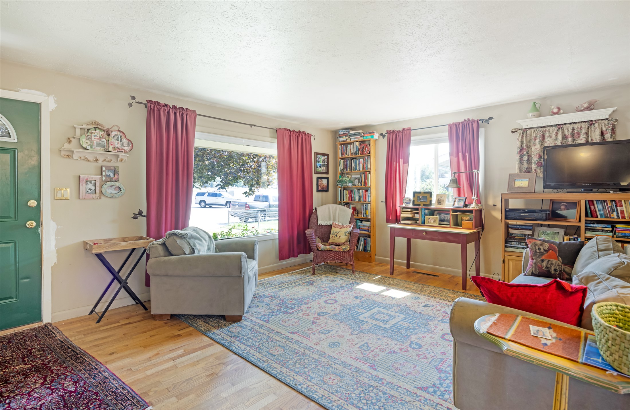 4301 S Reserve Street