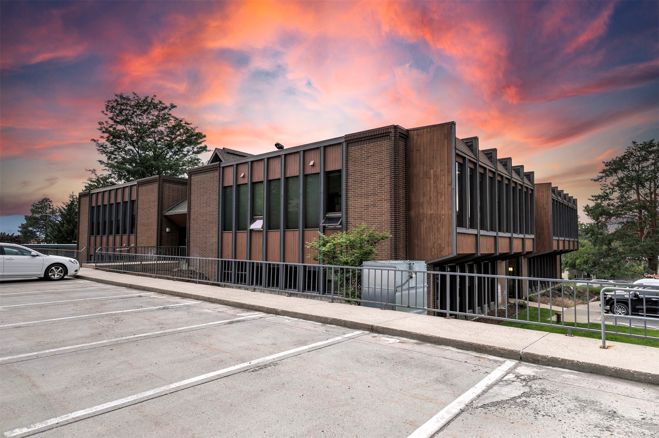 619 SW Higgins Avenue