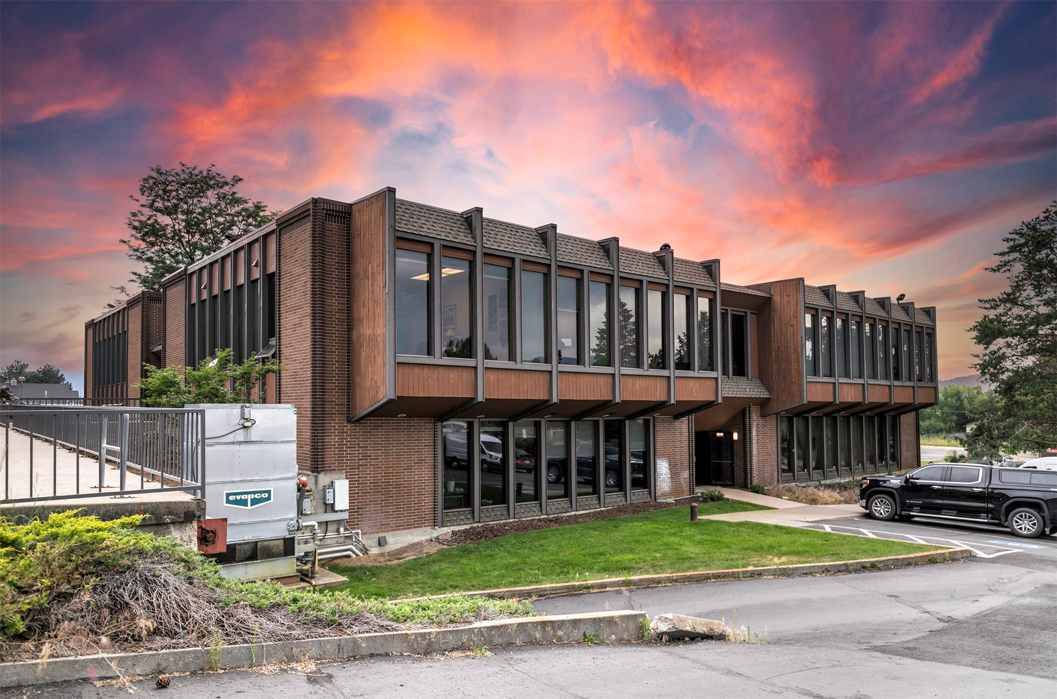 619 SW Higgins Avenue