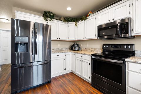 Tiny photo for 907 View Drive, Columbia Falls, MT 59912 (MLS # 30068401)