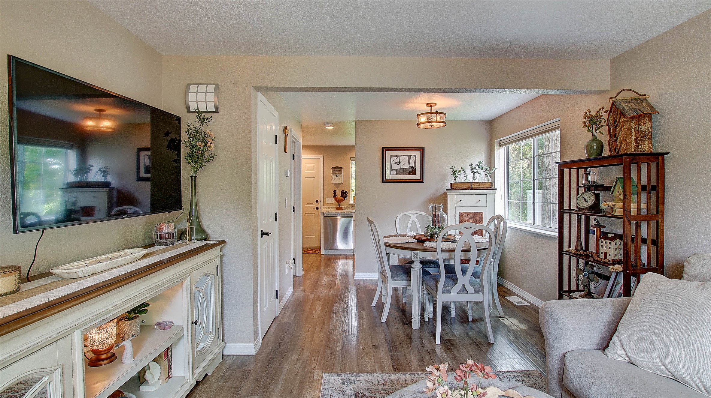 Missoula, Montana 59808, United States, 2 Bedrooms Bedrooms, ,2 BathroomsBathrooms,Residential,Active,152138