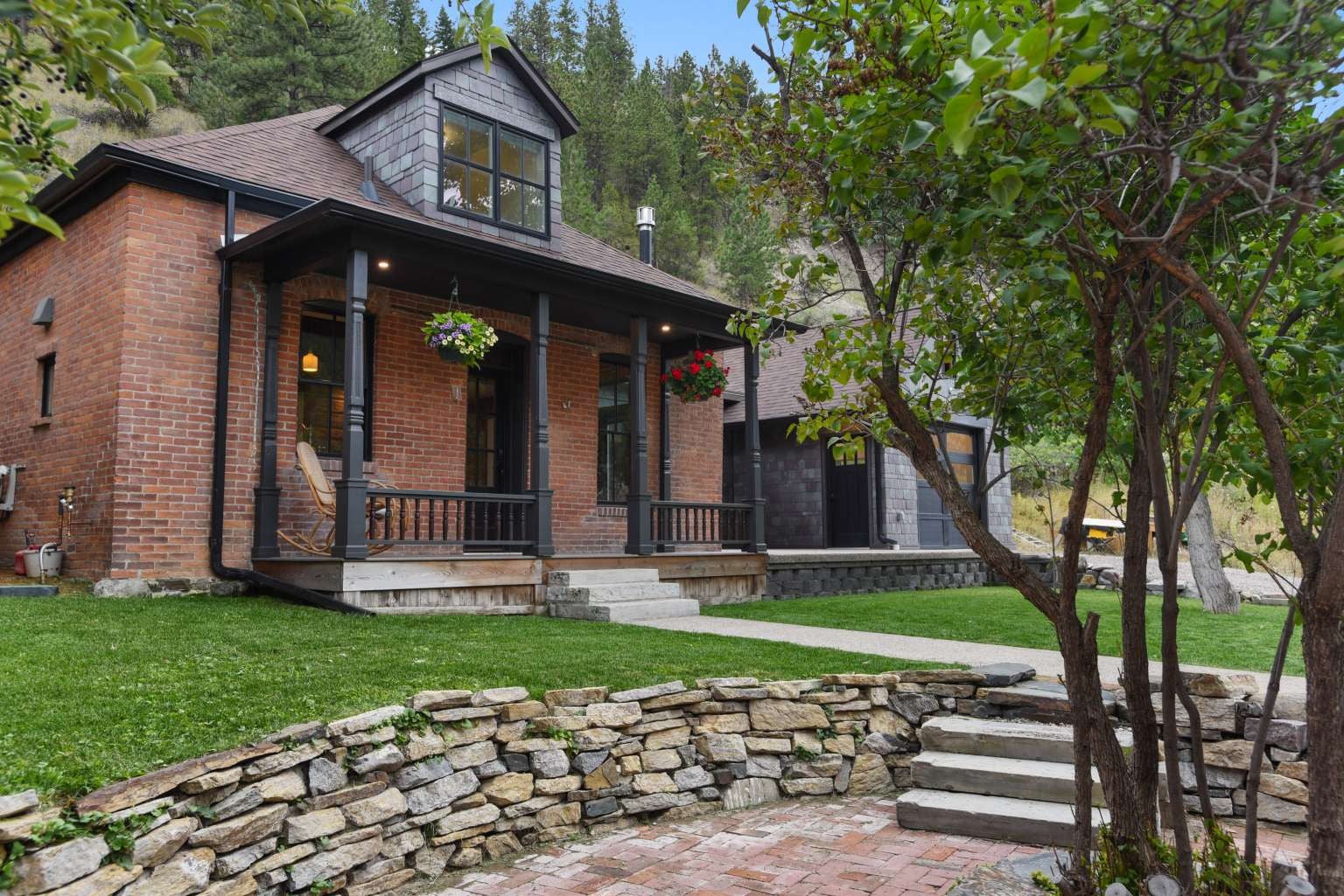 599 W Main Street