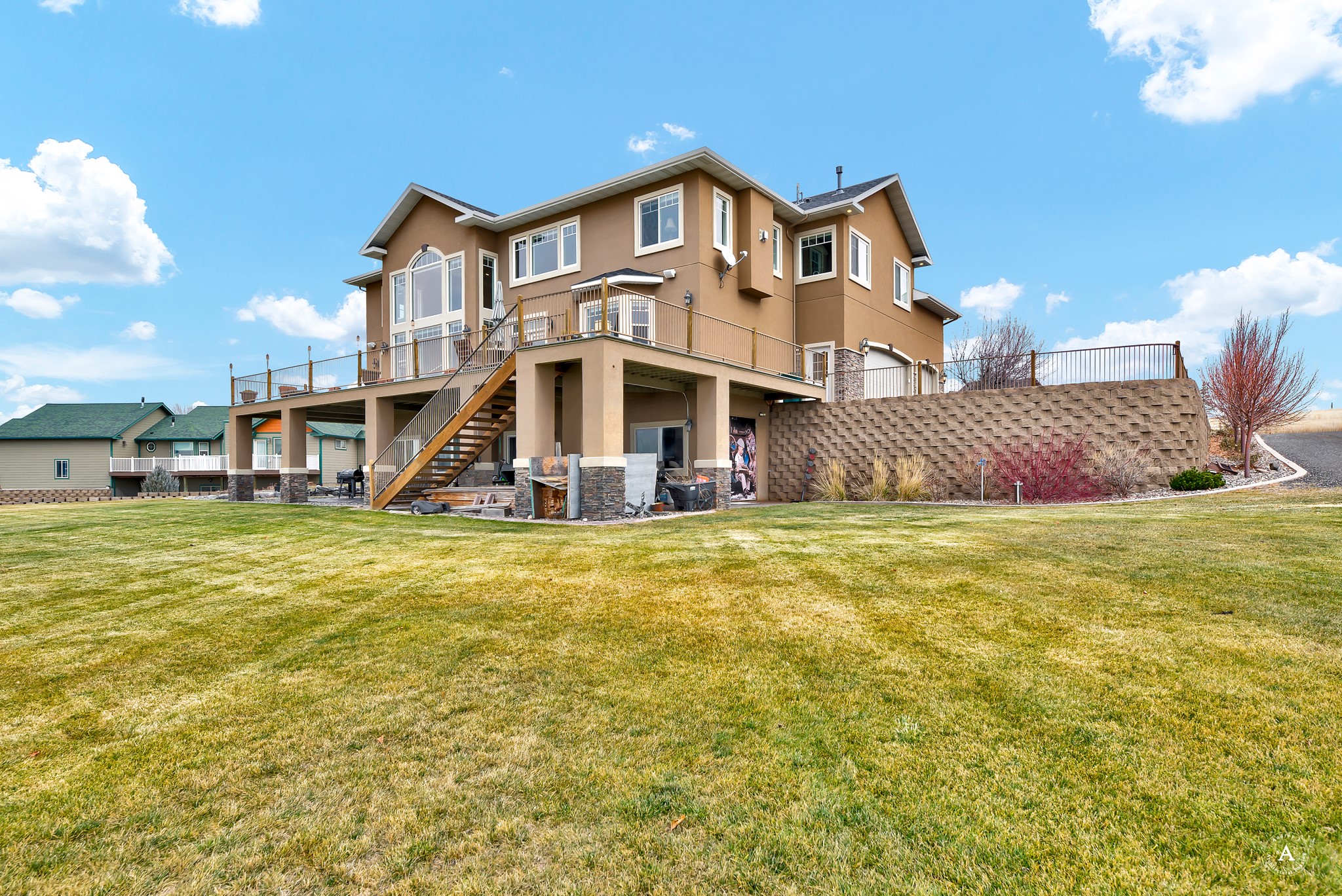 4428 Fox View Loop