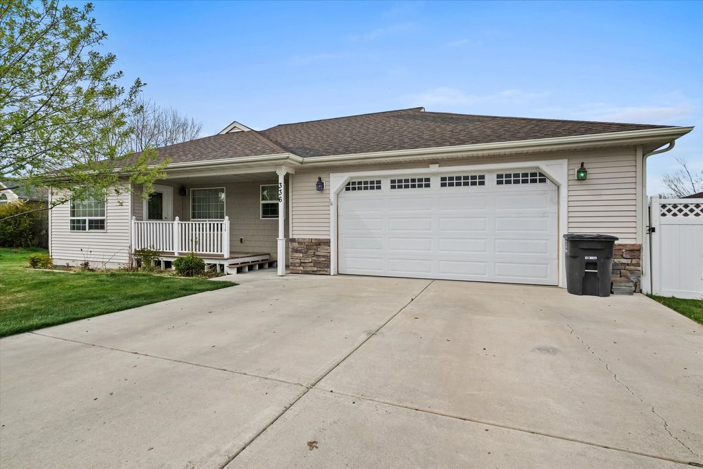 Photo of 336 Springfield Drive, Helena, MT 59602 (MLS # 30069425)