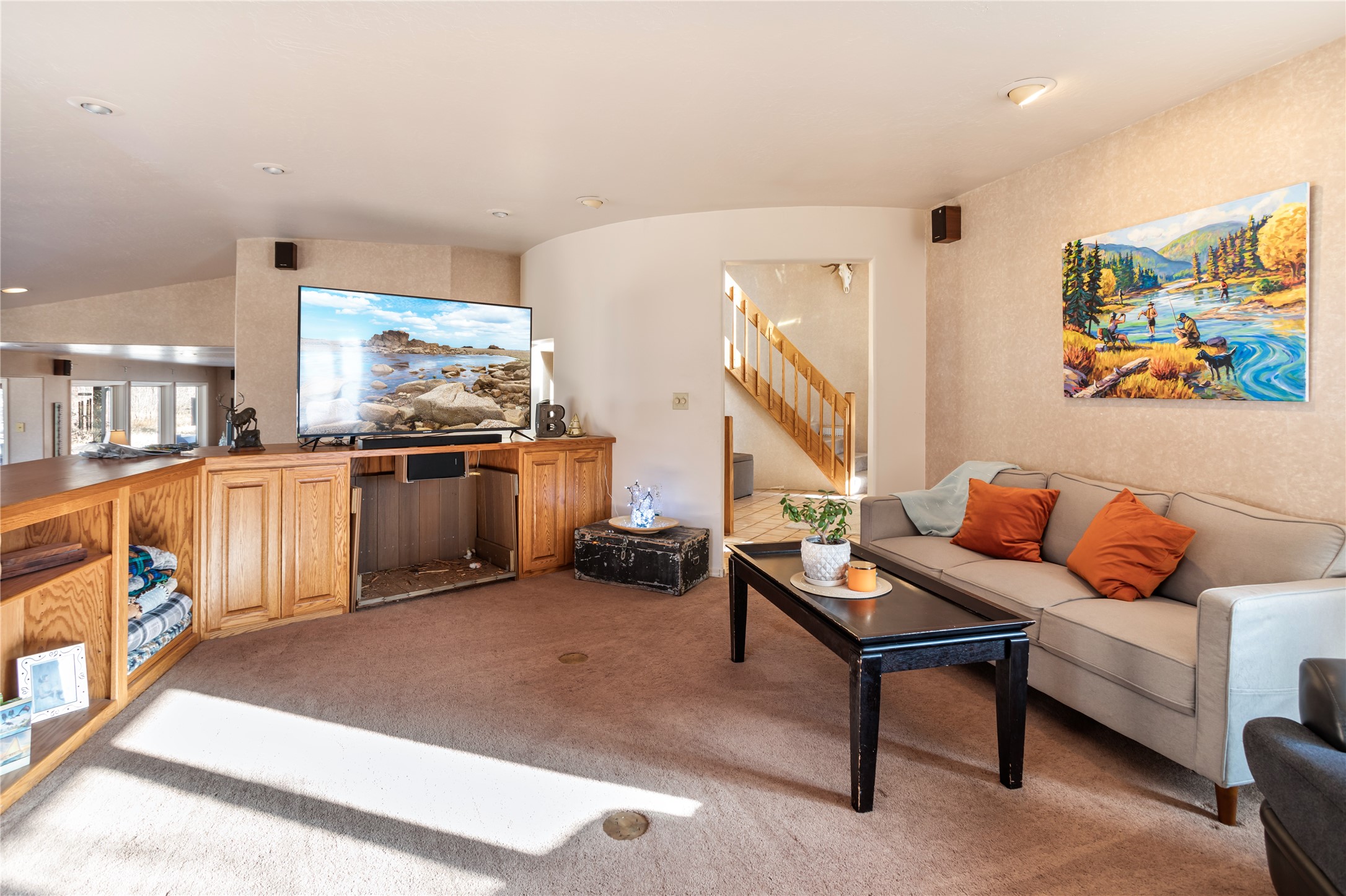 Lolo, Montana 59847, United States, 3 Bedrooms Bedrooms, ,2 BathroomsBathrooms,Residential,Pending,67135