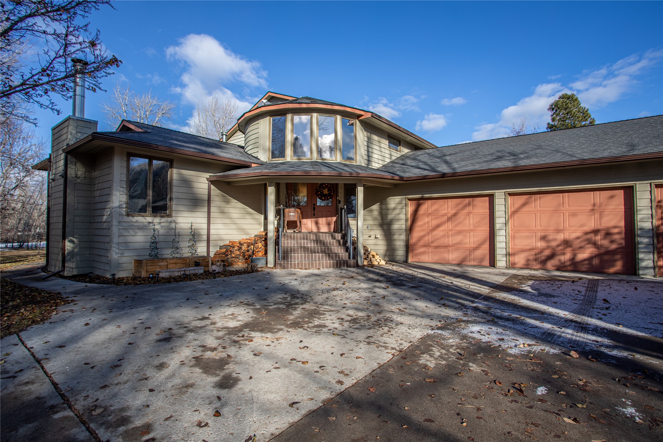 Lolo, Montana 59847, United States, 3 Bedrooms Bedrooms, ,2 BathroomsBathrooms,Residential,Pending,67135