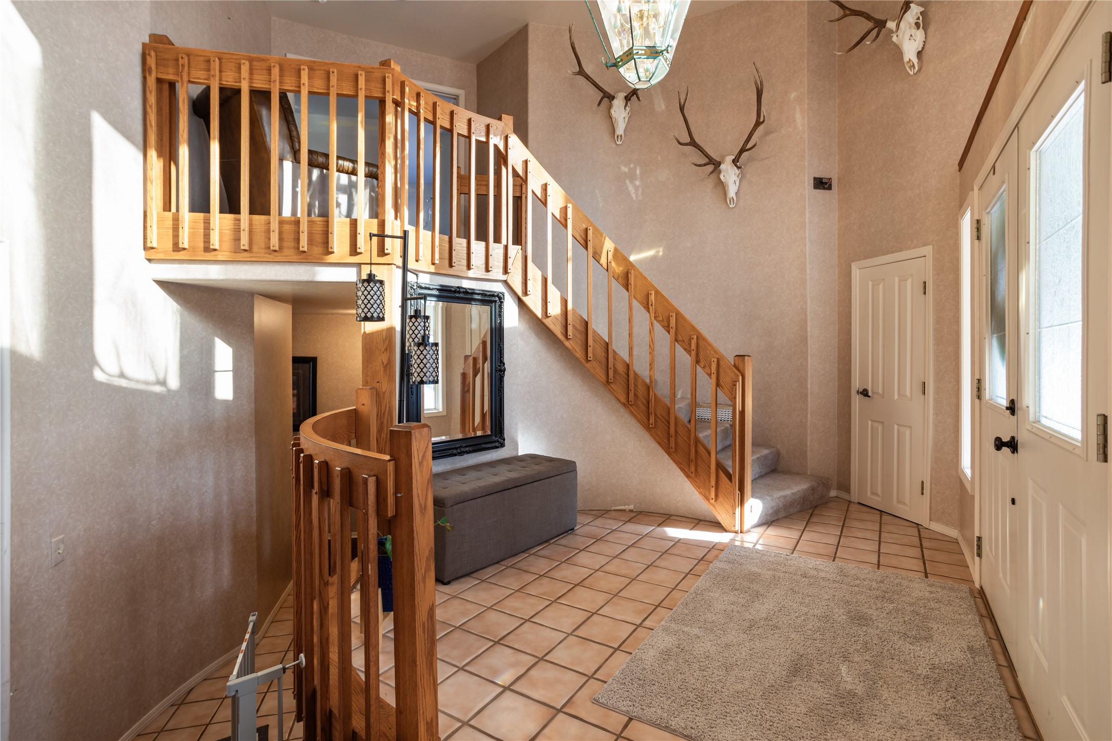 Lolo, Montana 59847, United States, 3 Bedrooms Bedrooms, ,2 BathroomsBathrooms,Residential,Pending,67135