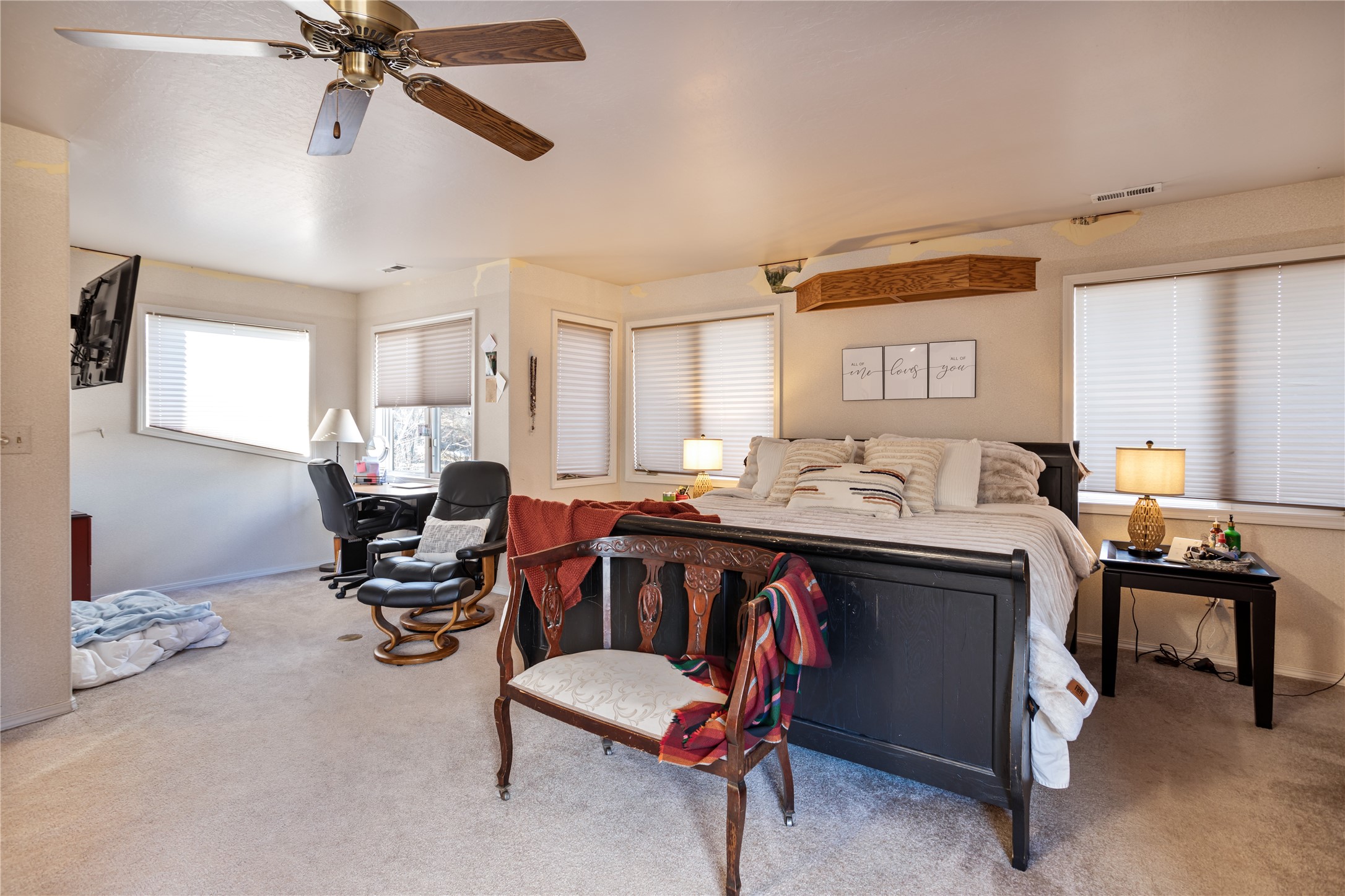 Lolo, Montana 59847, United States, 3 Bedrooms Bedrooms, ,2 BathroomsBathrooms,Residential,Pending,67135