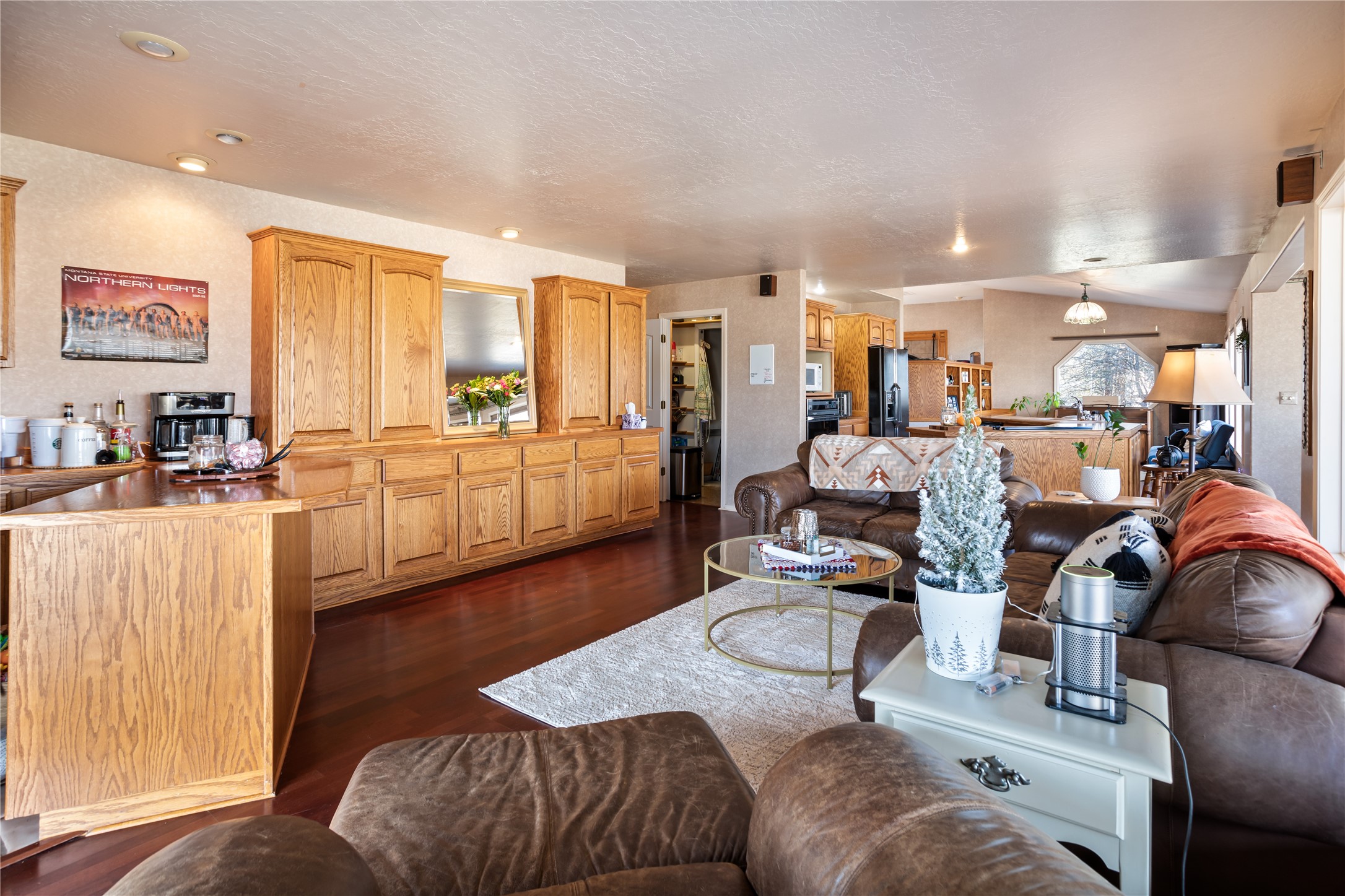 Lolo, Montana 59847, United States, 3 Bedrooms Bedrooms, ,2 BathroomsBathrooms,Residential,Pending,67135