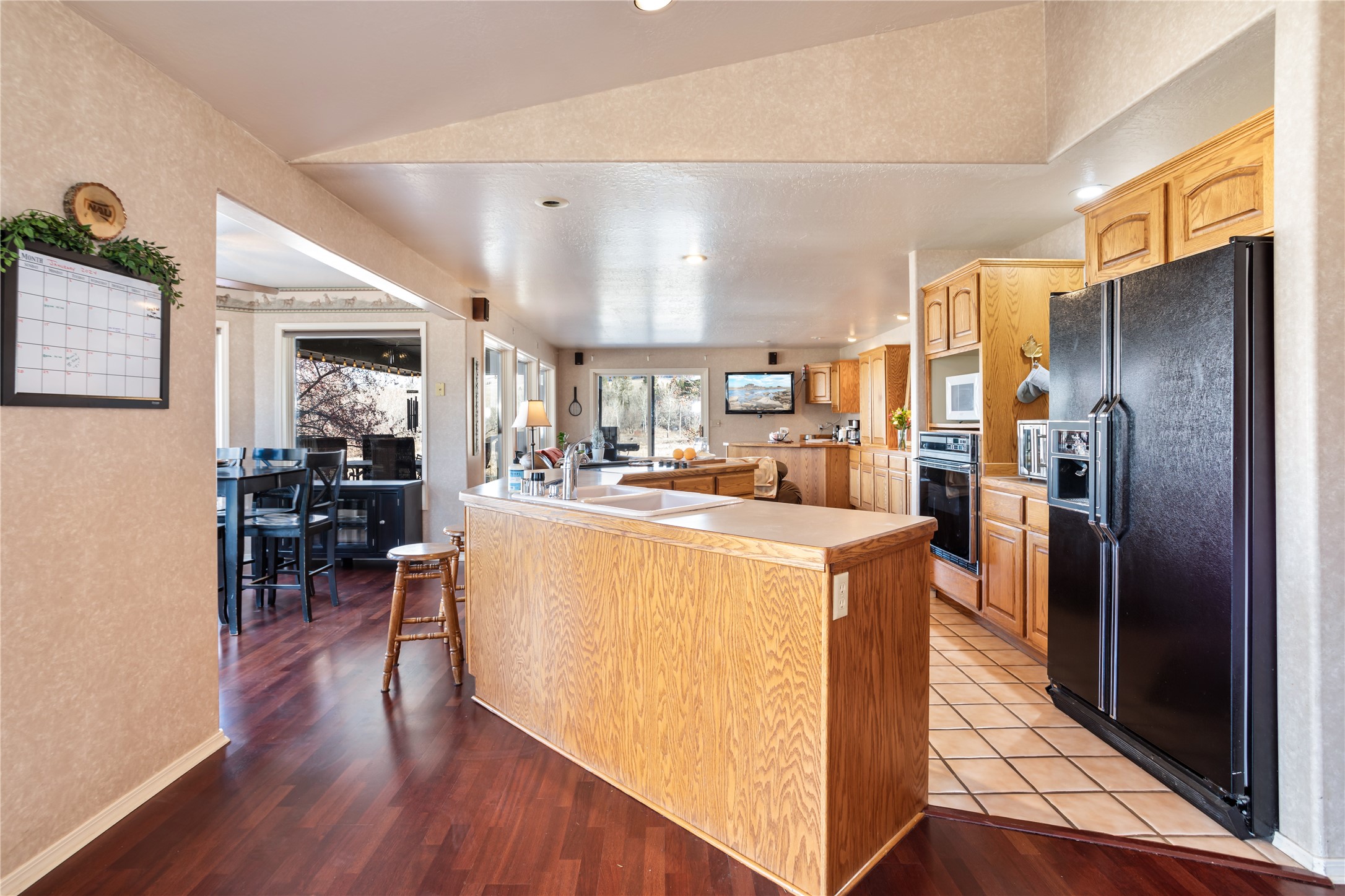 Lolo, Montana 59847, United States, 3 Bedrooms Bedrooms, ,2 BathroomsBathrooms,Residential,Pending,67135