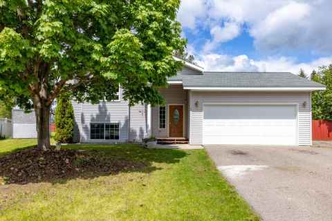 Photo of 5 Darlene Road, Columbia Falls, MT 59912 (MLS # 30050347)
