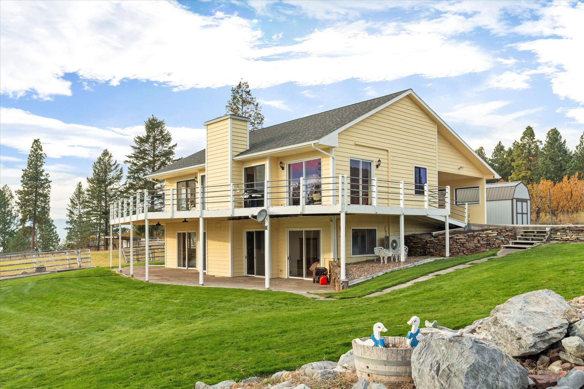 Bigfork, Montana 59911, United States, 3 Bedrooms Bedrooms, ,4 BathroomsBathrooms,Residential,Active,32300