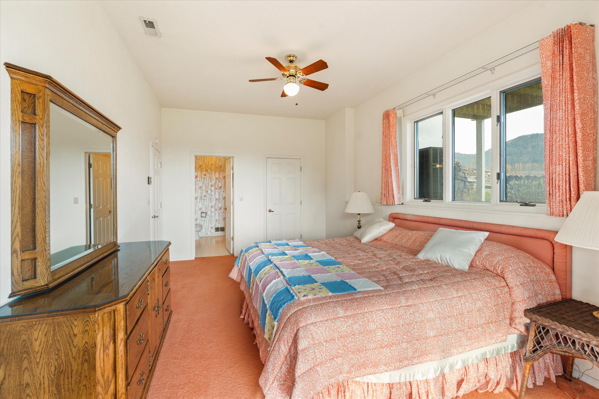 Bigfork, Montana 59911, United States, 3 Bedrooms Bedrooms, ,4 BathroomsBathrooms,Residential,Active,32300