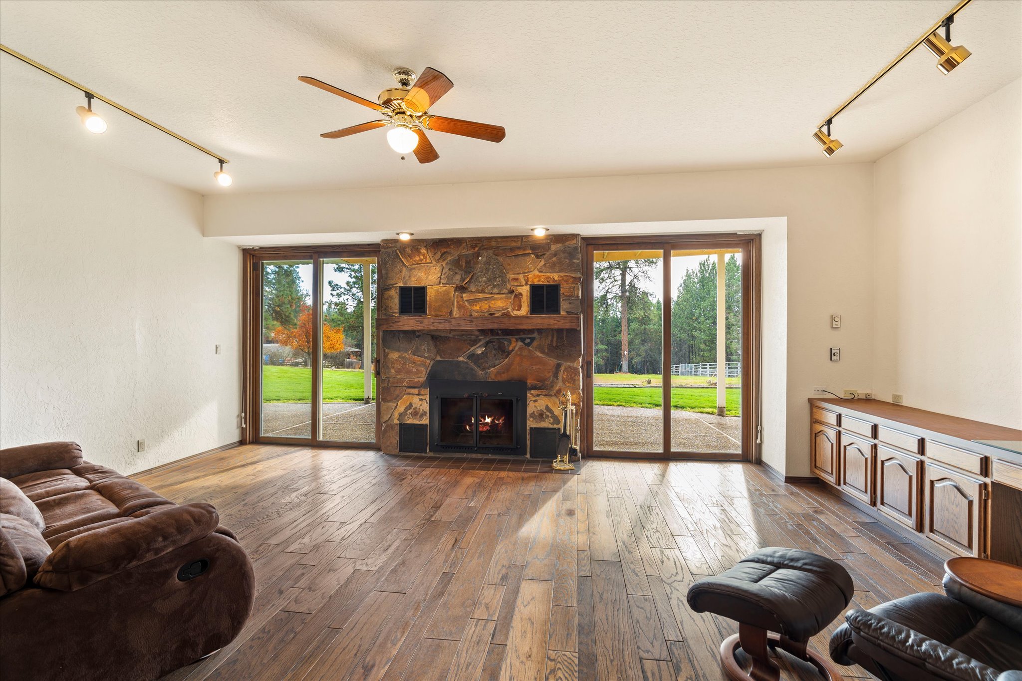 Bigfork, Montana 59911, United States, 3 Bedrooms Bedrooms, ,4 BathroomsBathrooms,Residential,Active,32300