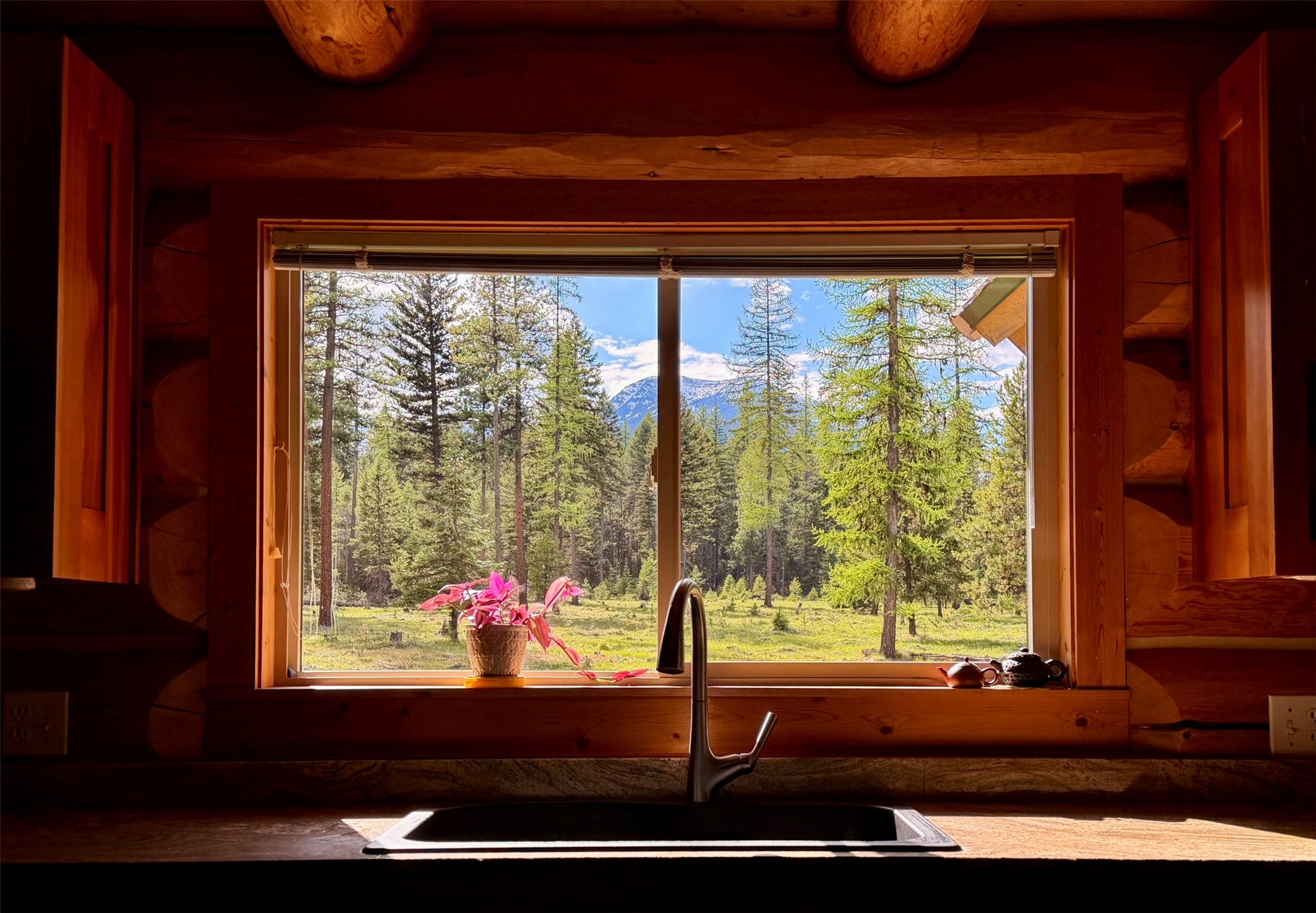 Libby, Montana, 59923, United States, 2 Bedrooms Bedrooms, ,3 BathroomsBathrooms,Residential,Active,2027757