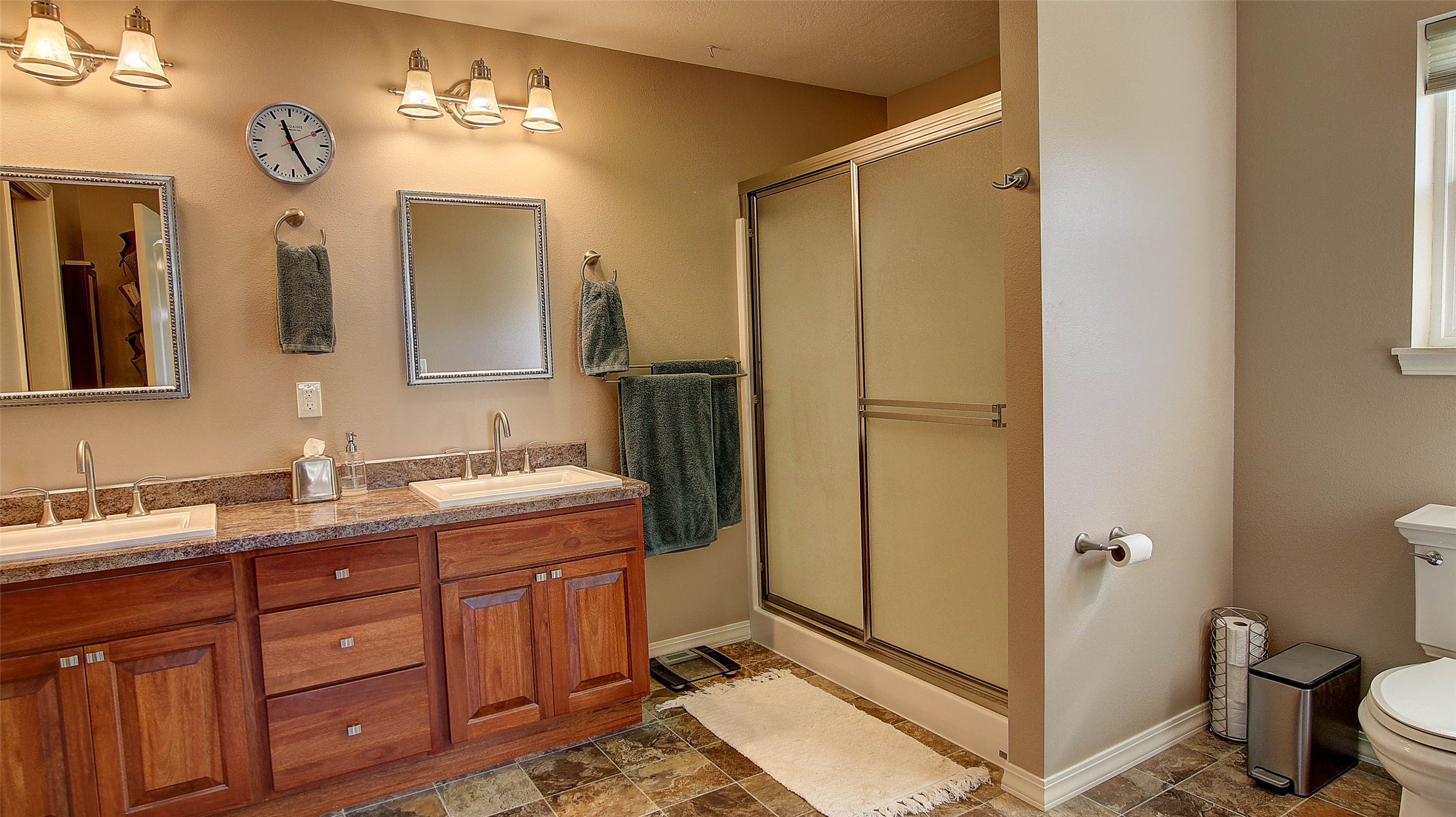 Missoula, Montana 59803, United States, 3 Bedrooms Bedrooms, ,2 BathroomsBathrooms,Residential,Pending,45645