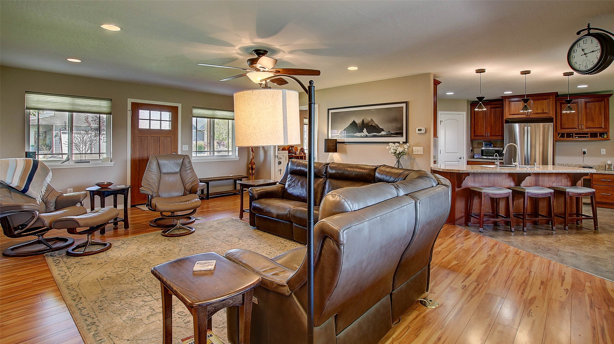 Missoula, Montana 59803, United States, 3 Bedrooms Bedrooms, ,2 BathroomsBathrooms,Residential,Pending,45645