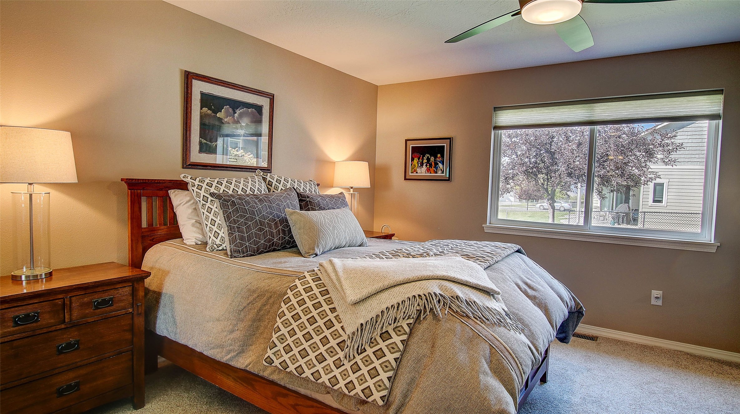 Missoula, Montana 59803, United States, 3 Bedrooms Bedrooms, ,2 BathroomsBathrooms,Residential,Pending,45645