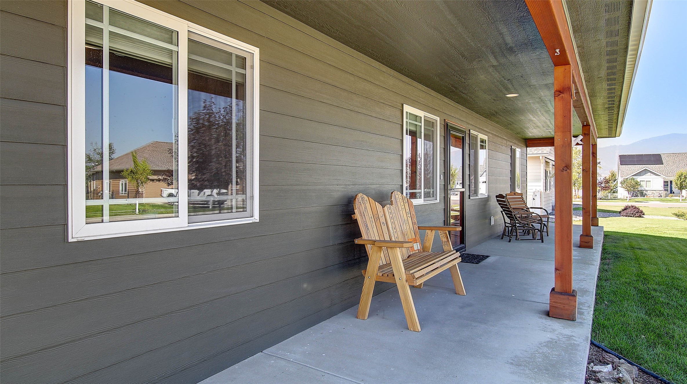 Missoula, Montana 59803, United States, 3 Bedrooms Bedrooms, ,2 BathroomsBathrooms,Residential,Pending,45645