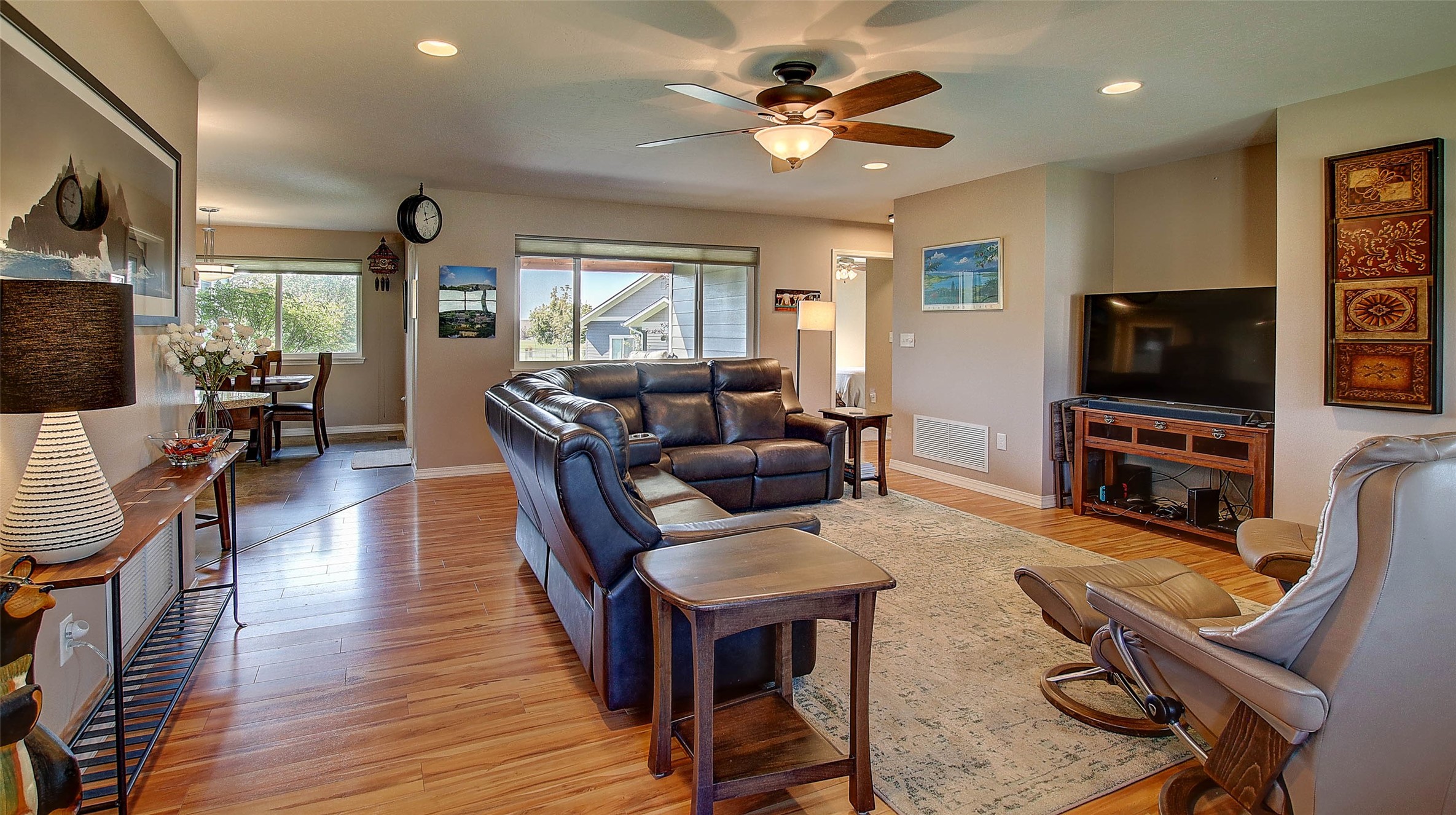 Missoula, Montana 59803, United States, 3 Bedrooms Bedrooms, ,2 BathroomsBathrooms,Residential,Pending,45645