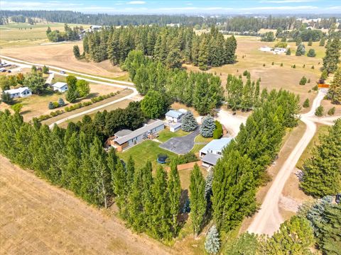 Photo of 300 Jay Hawk Lane, Columbia Falls, MT 59912 (MLS # 30057076)