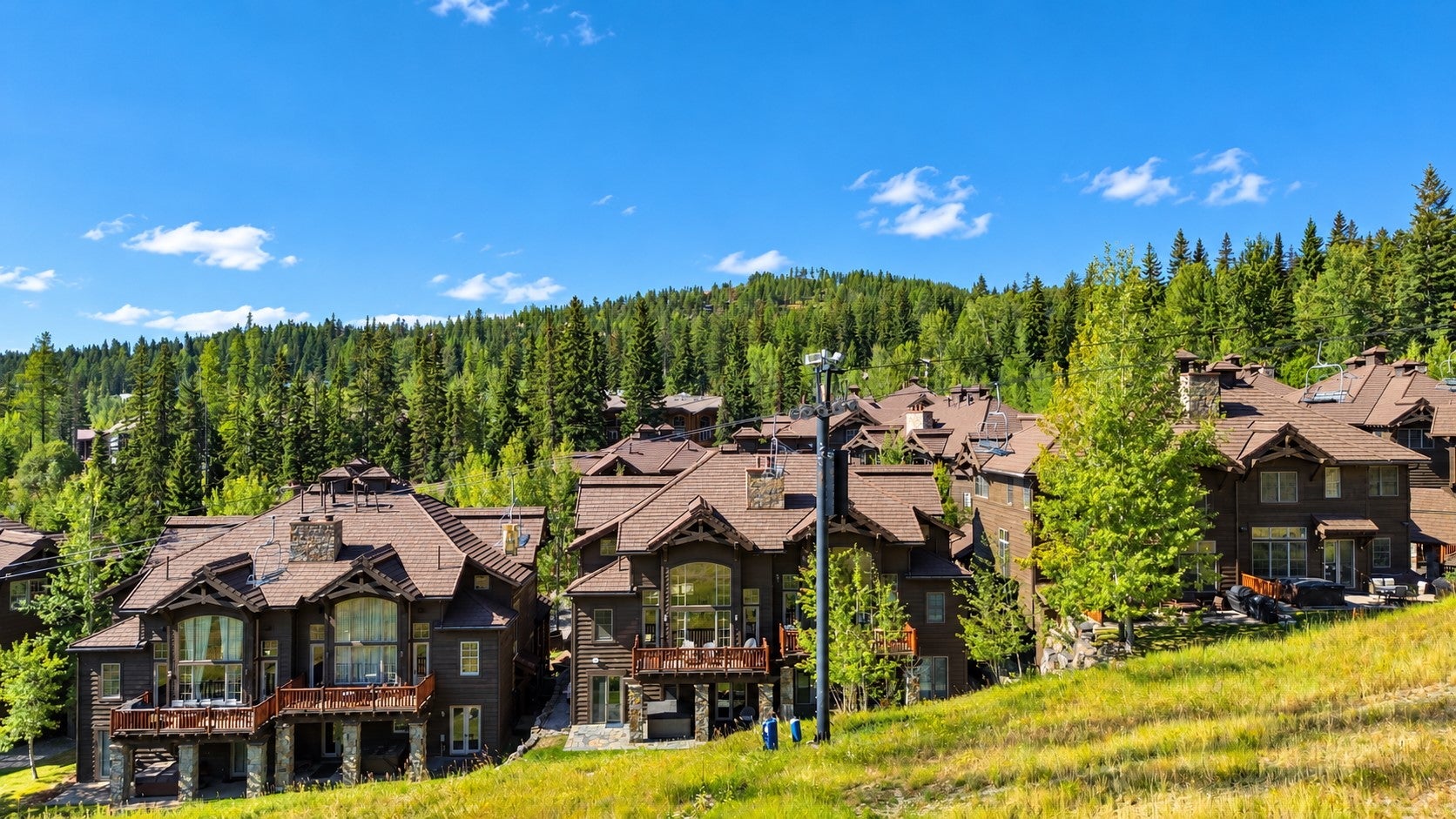 129 Slopeside Drive 10