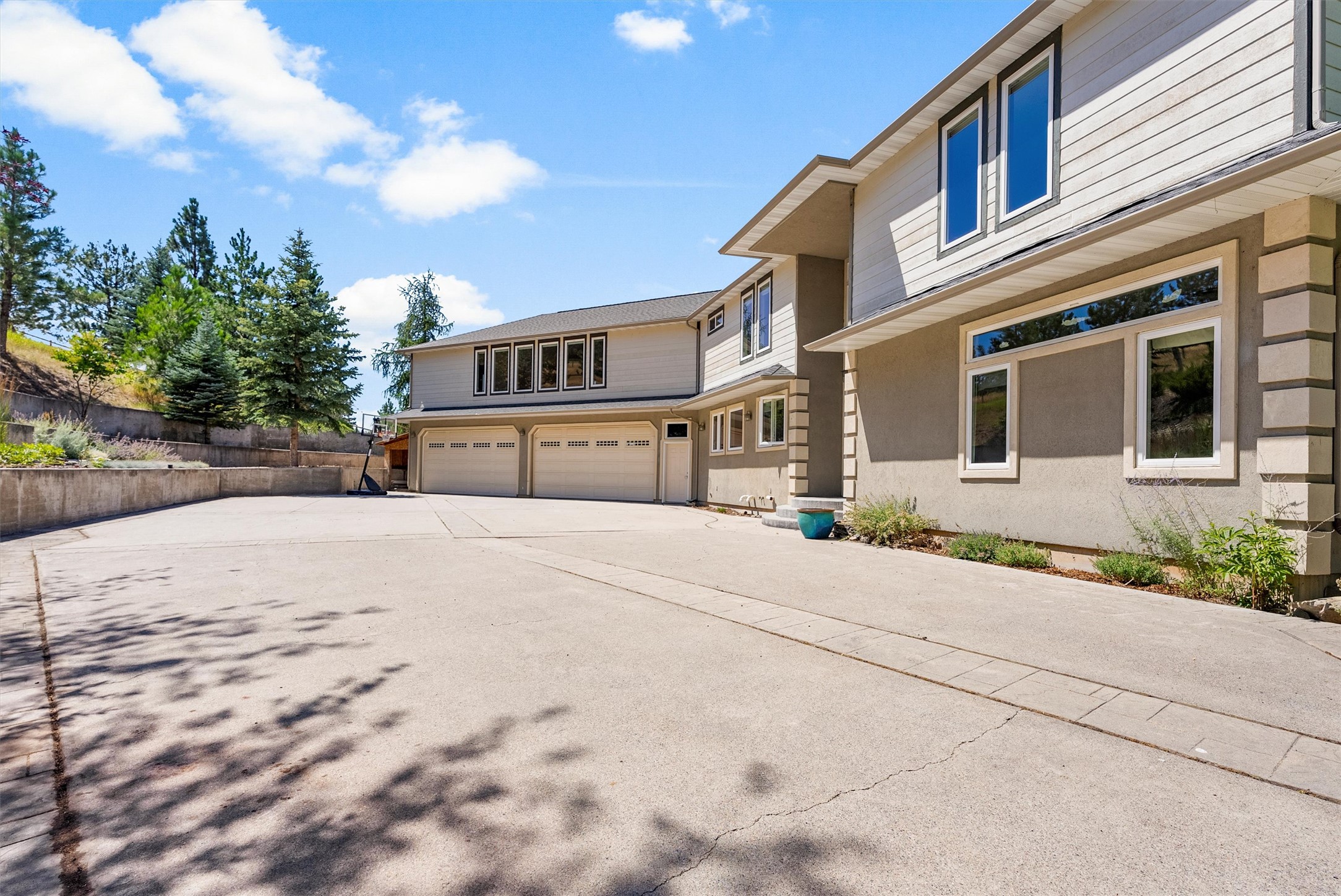 901 Ben Hogan Drive