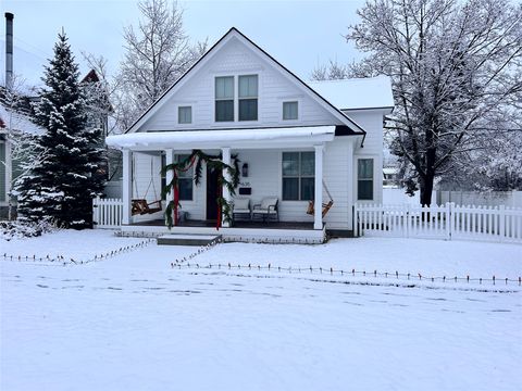 Tiny photo for 635 3rd Avenue W, Kalispell, MT 59901 (MLS # 30066580)