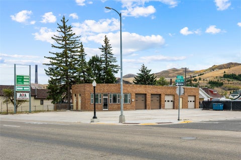 Photo of 701 E Park Avenue, Anaconda, MT 59711 (MLS # 30079435)