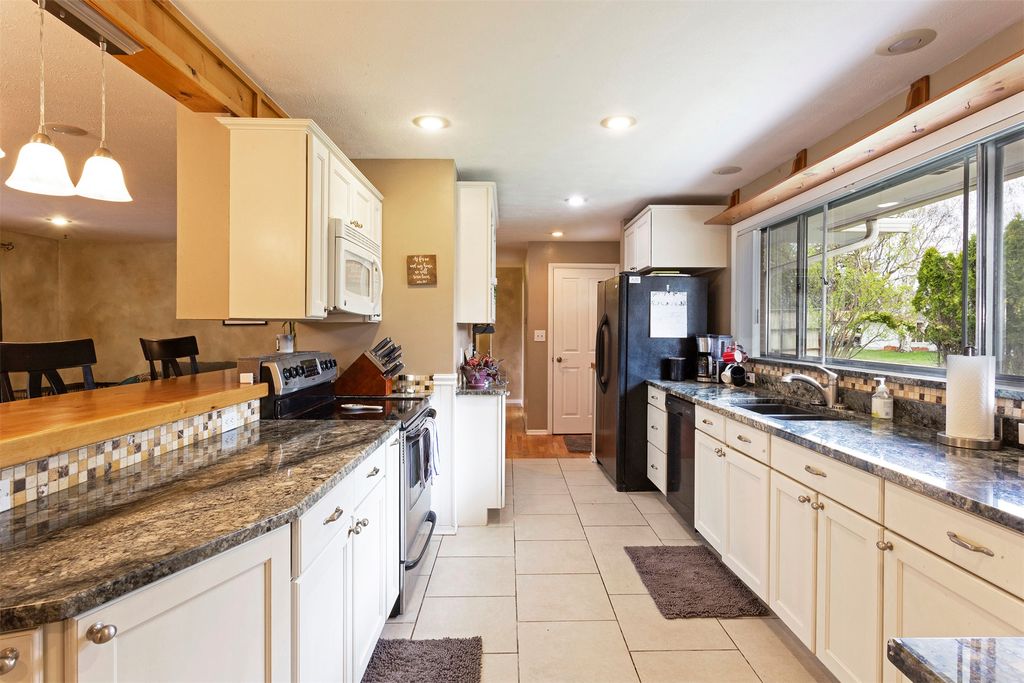 Photo of 4309 23rd Avenue, Missoula, MT 59803 (MLS # 30067012)