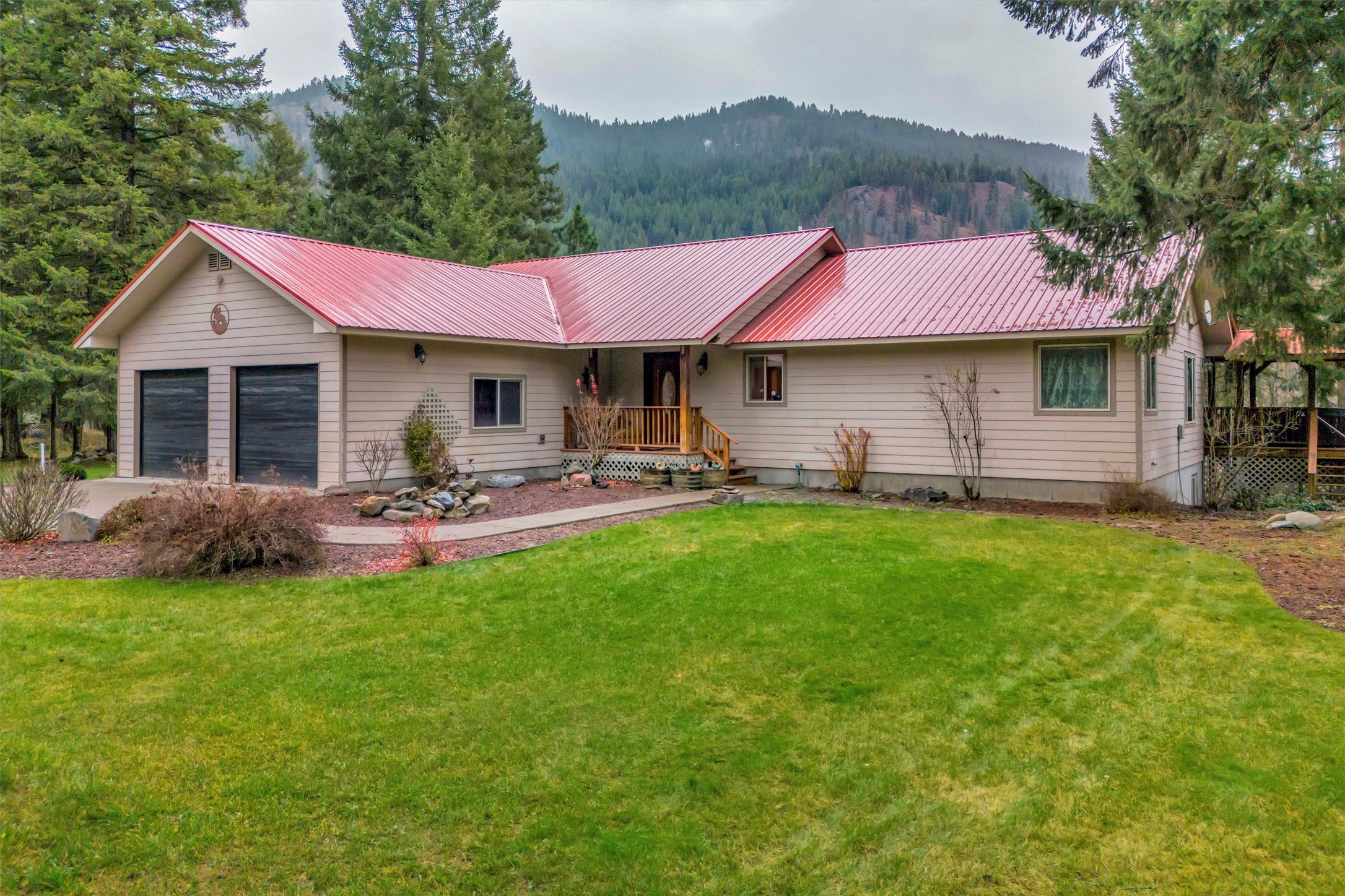 25 River Front Drive S